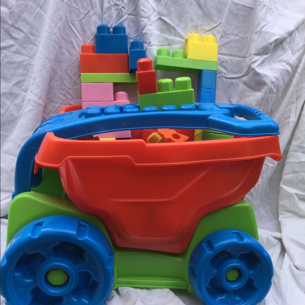 TOY WAGON WITH BUILDING BLOCKS PULL & PLAY